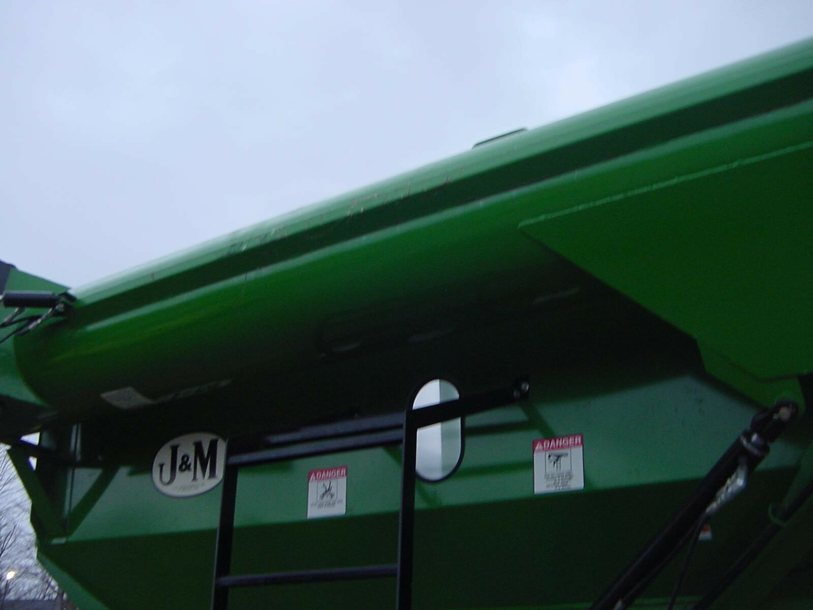  J&M 750-18 Grain Cart