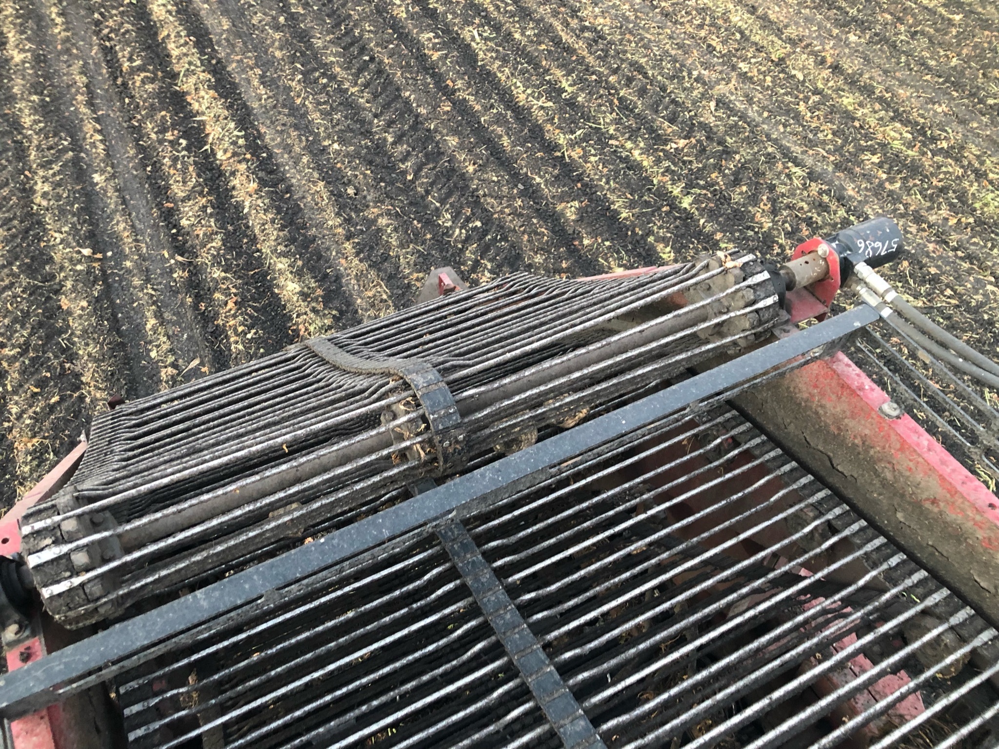 2012 Amity 2700 Beet Equipment