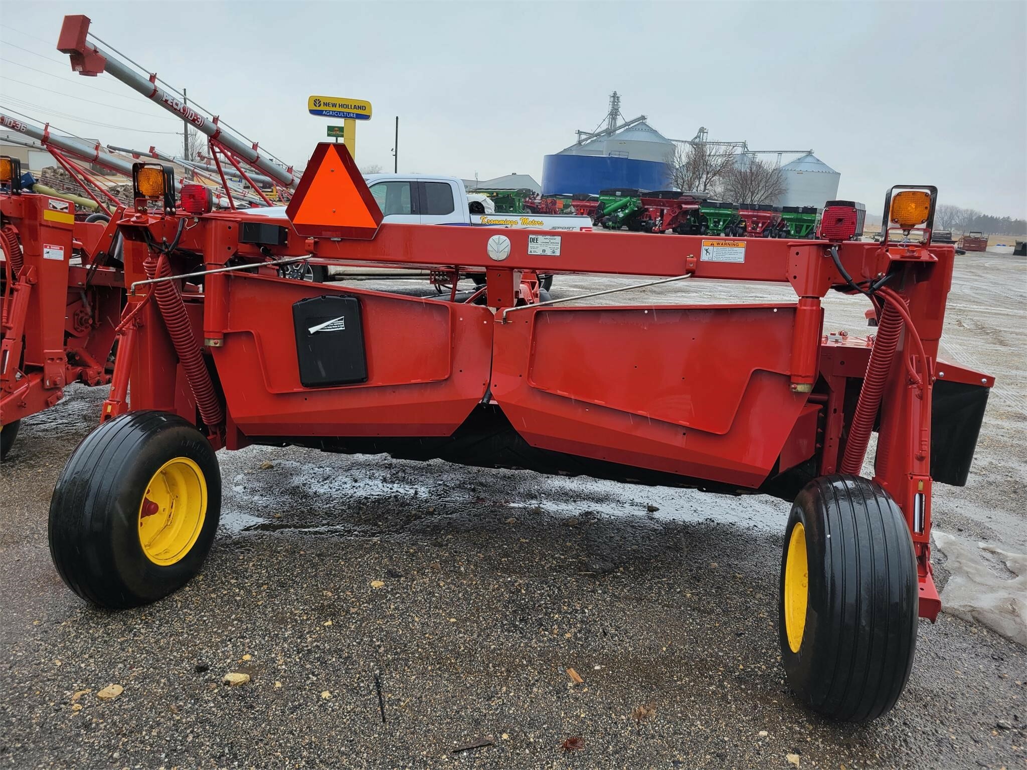 2009 New Holland H7230 Mower Conditioner