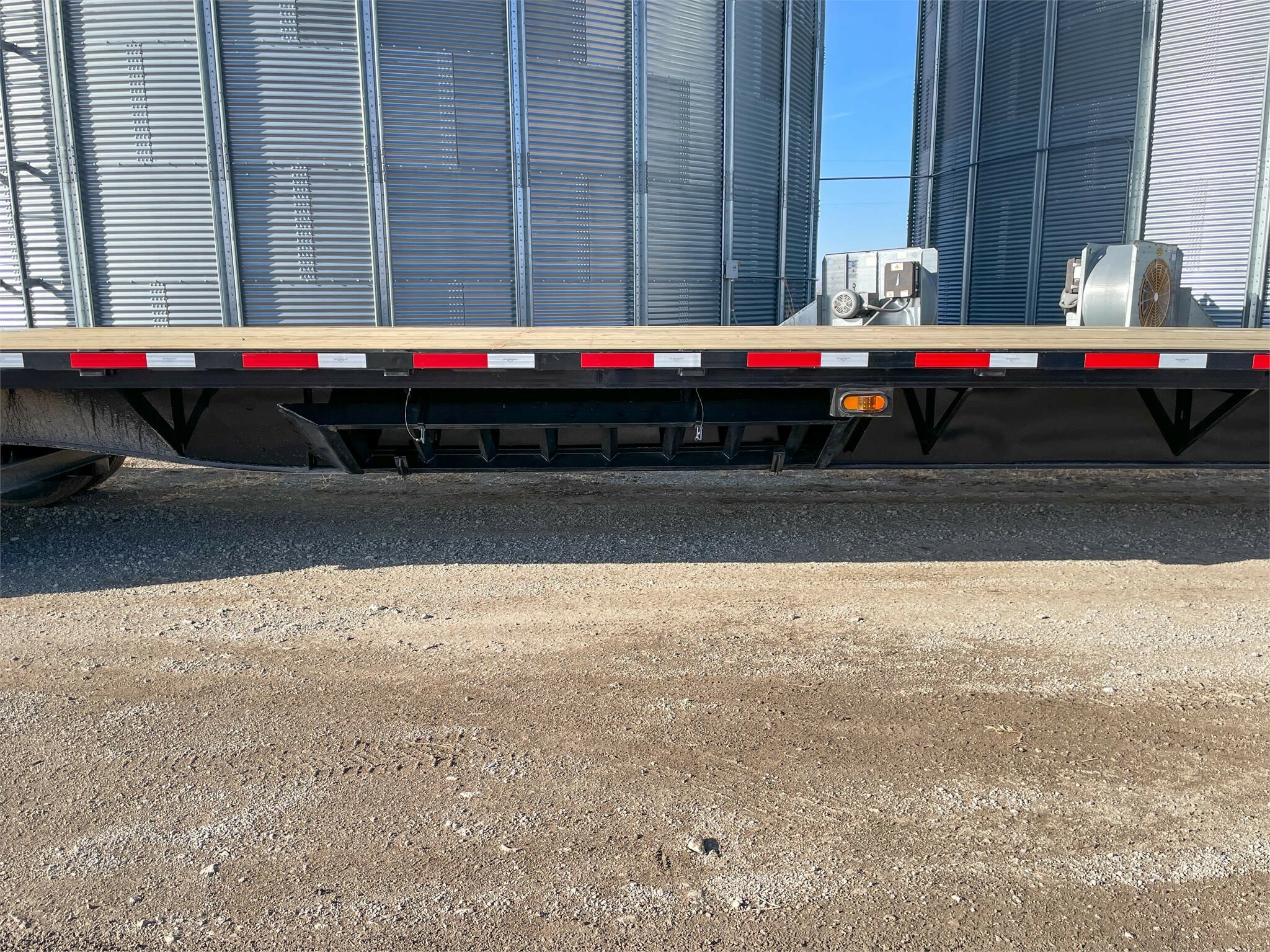 2024 MAS TRAILERS STEP DECK Flatbed Trailer 45,650 Machinery Pete
