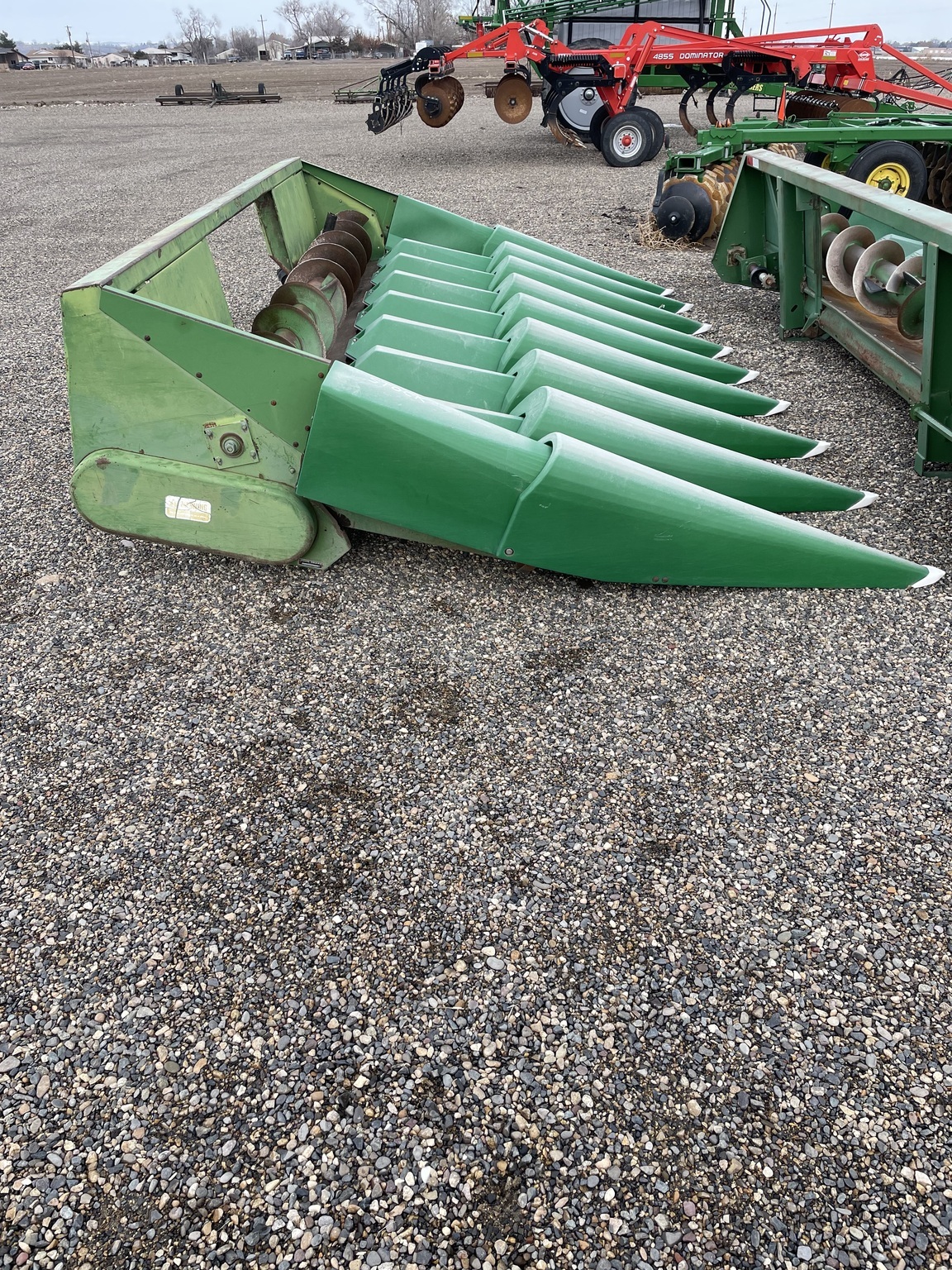  John Deere 8R22 Corn Head
