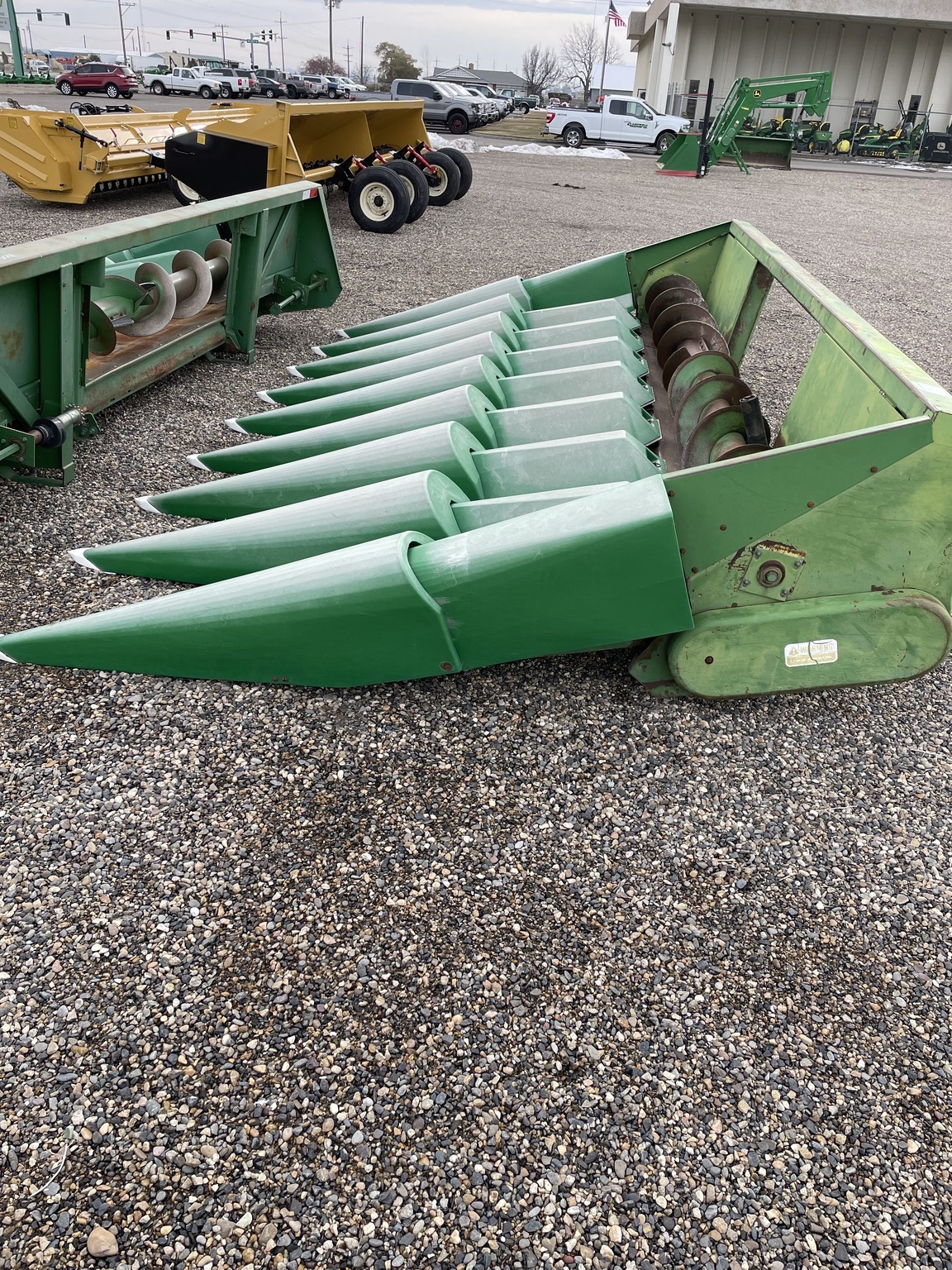  John Deere 8R22 Corn Head
