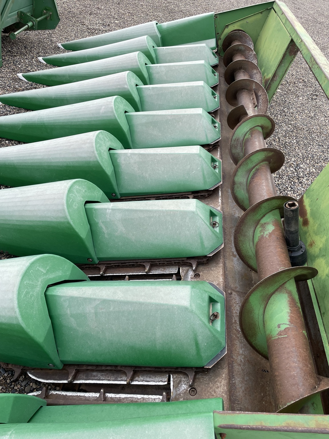  John Deere 8R22 Corn Head