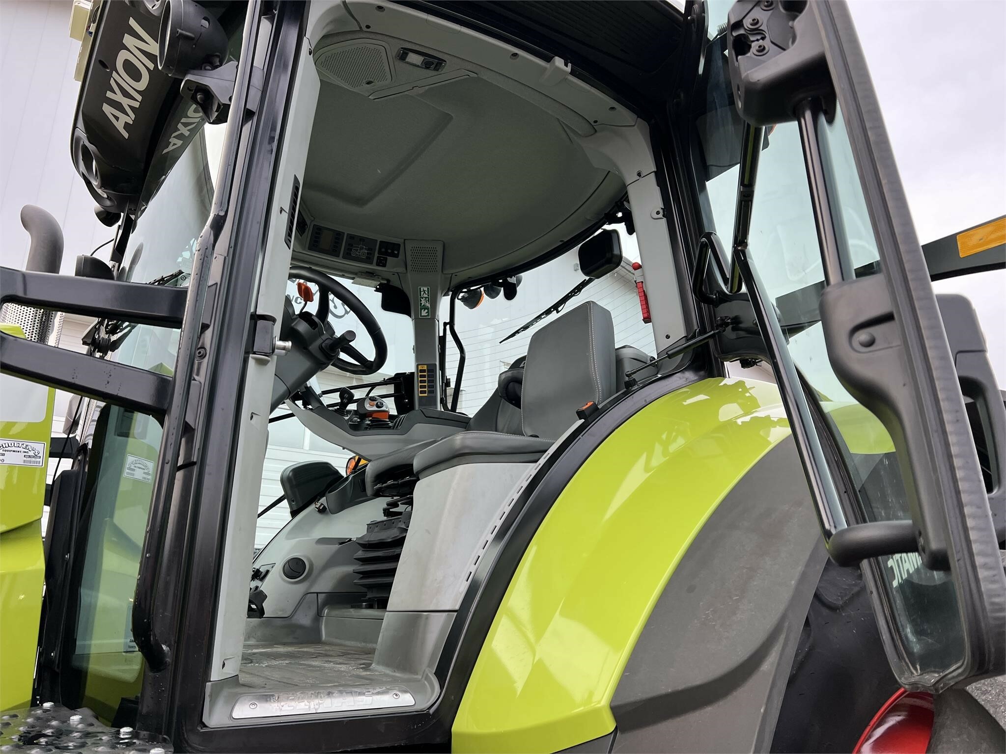 2021 Claas AXION 880 Tractor
