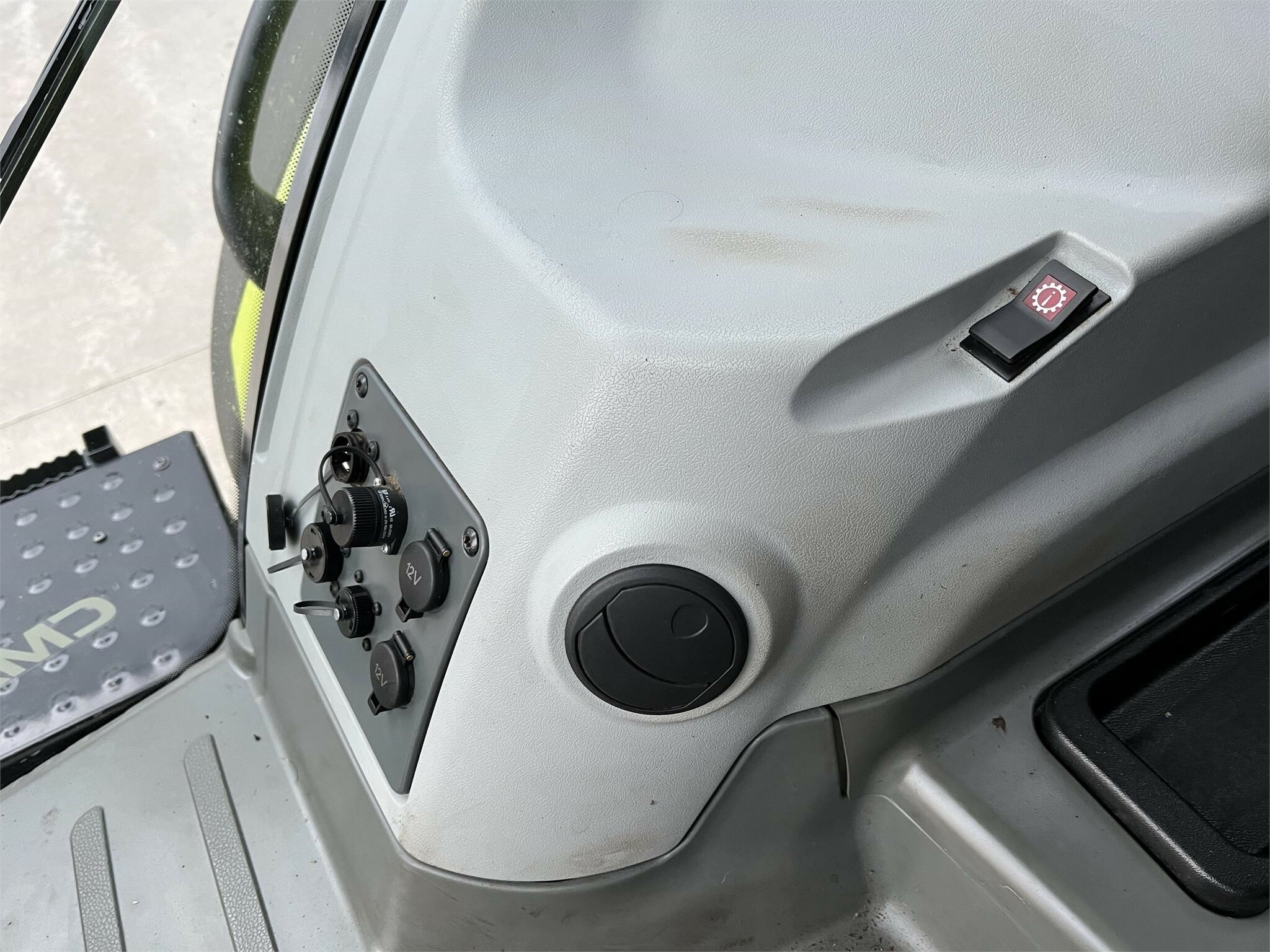 2021 Claas AXION 880 Tractor