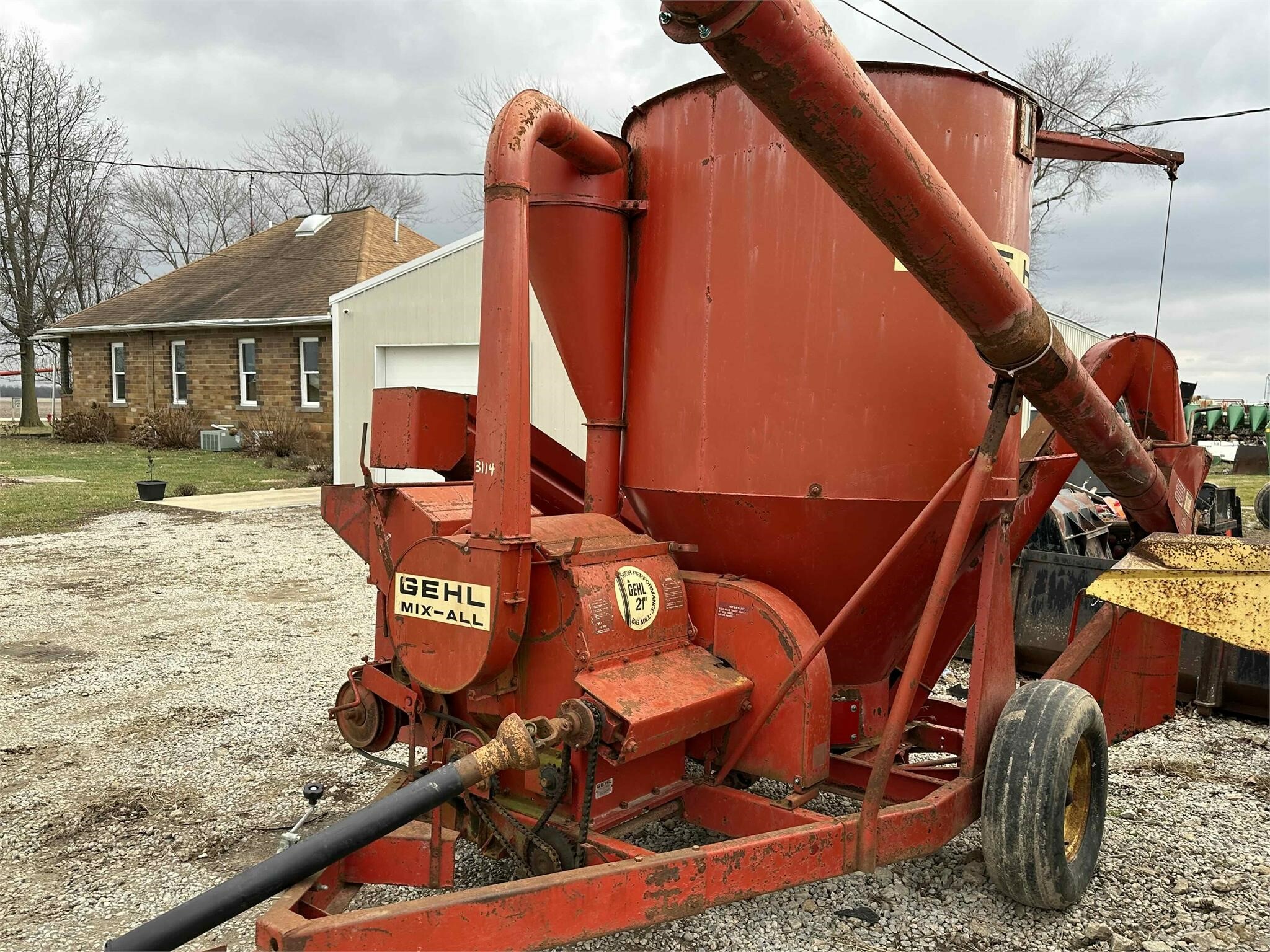 Gehl 95 Grinders and Mixer 3,500 Machinery Pete