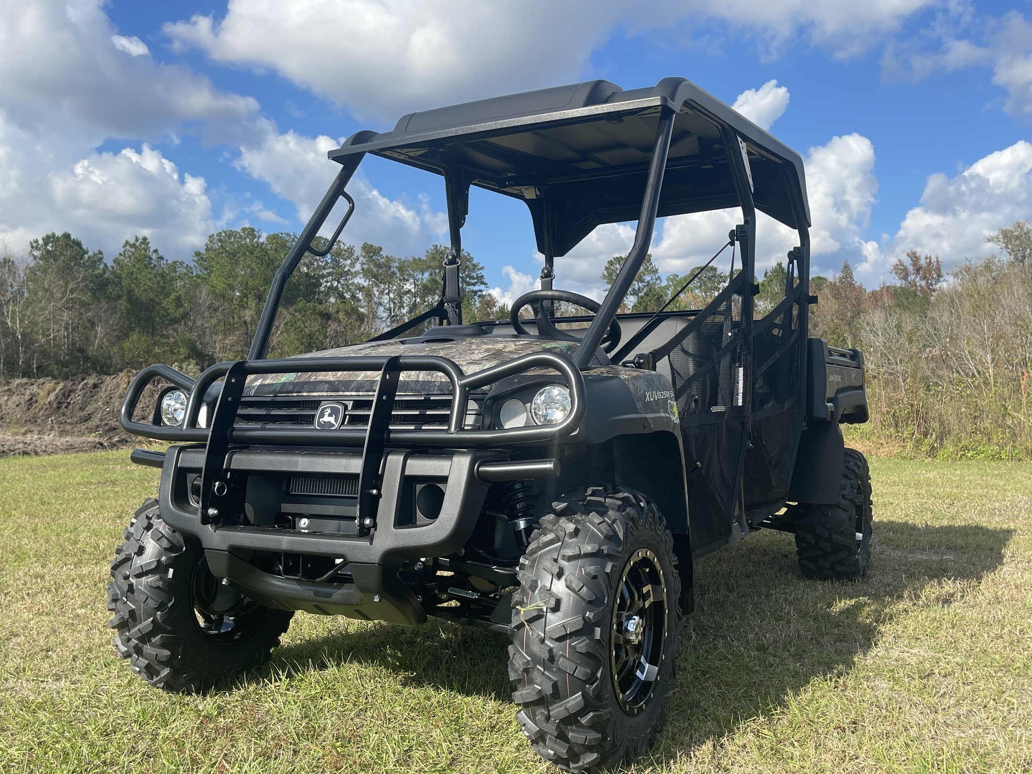 2025 John Deere XUV 825M S4 ATVs and Utility Vehicle