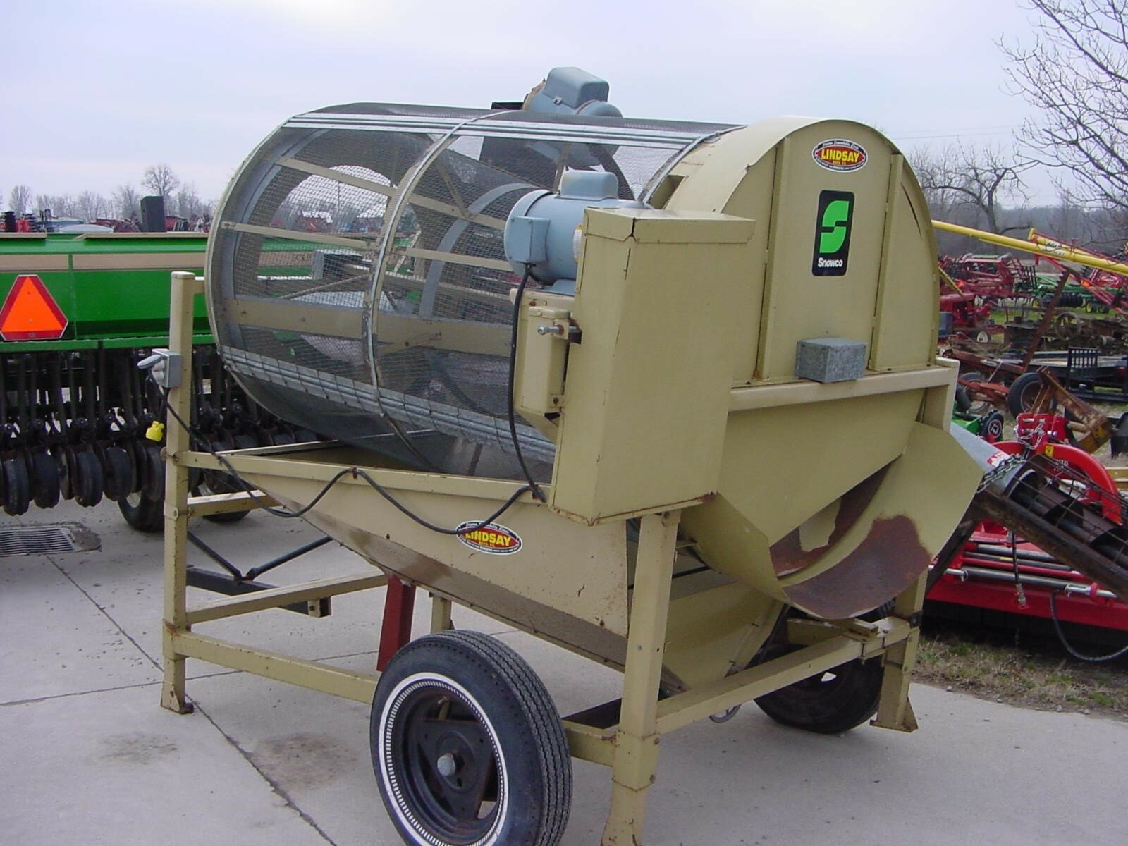  Snowco 23-050 Grain Cleaner