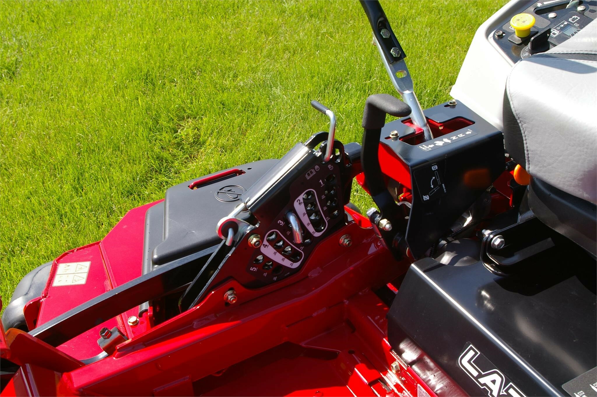 2023 Exmark LZS801CKA72RA1 Lawn Mower 17,299 Machinery Pete