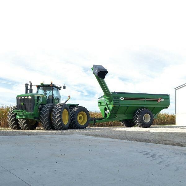 2026 J&M 1132-22S Grain Cart