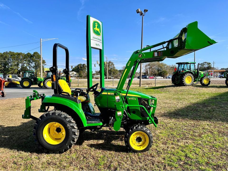 2024 John Deere 2032R Tractor