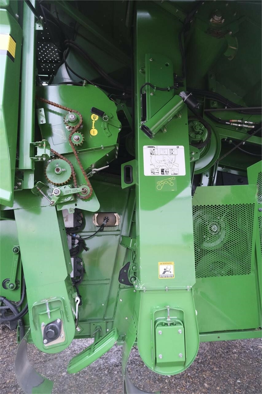 2014 John Deere S680 Combine