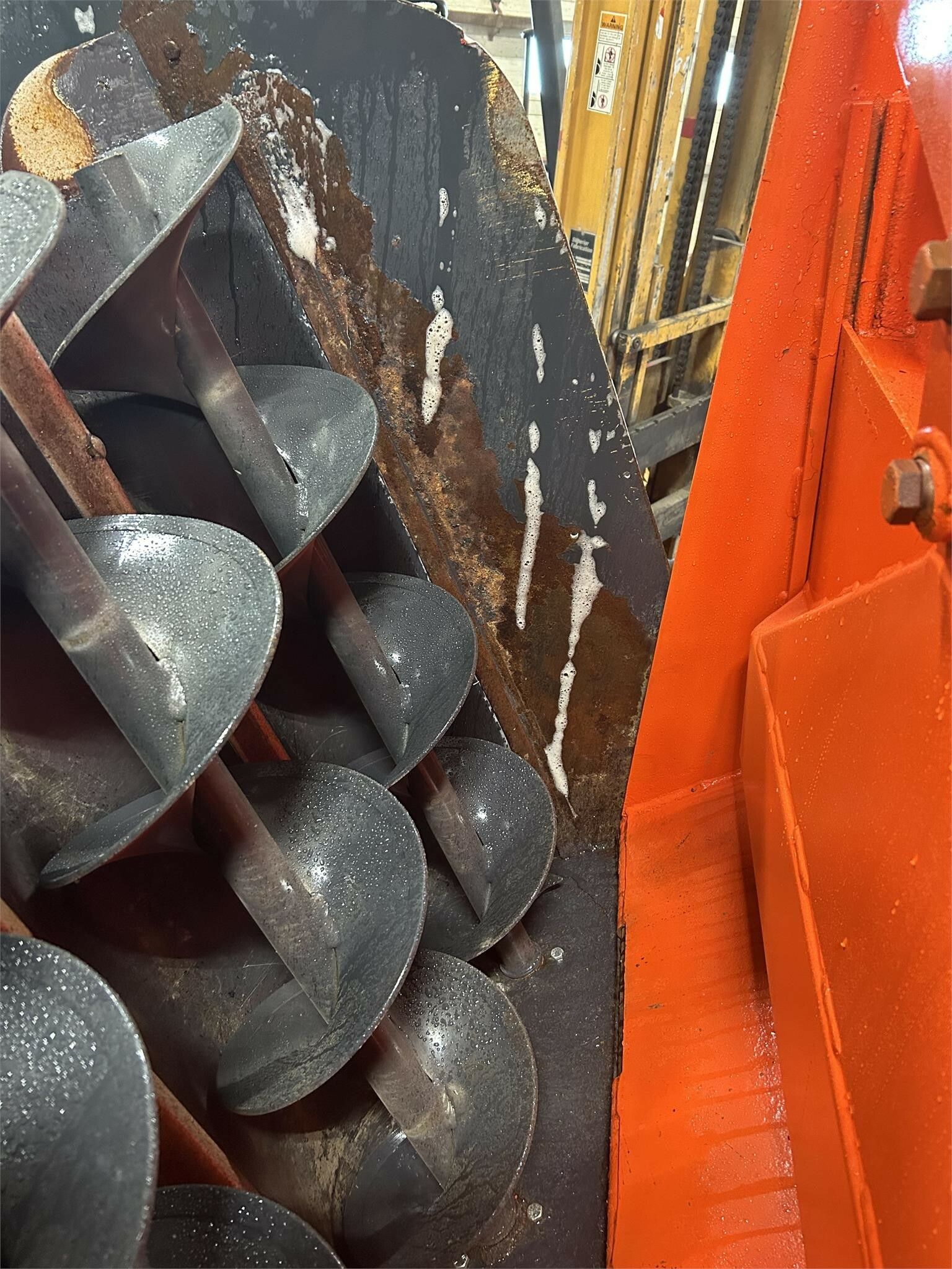  Kuhn Knight RA136 Grinders and Mixer