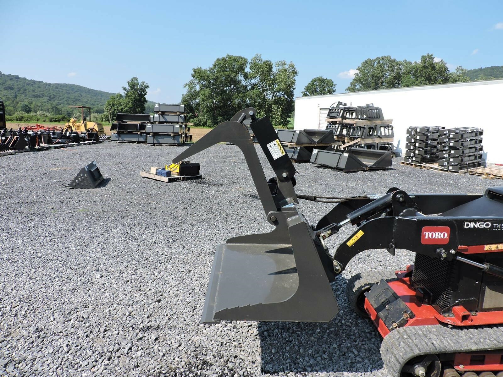 CID 44" GRAPPLE BUCKET TORO DINGO MOUNT Loader and Skid Steer Attachment 1,425 Machinery Pete