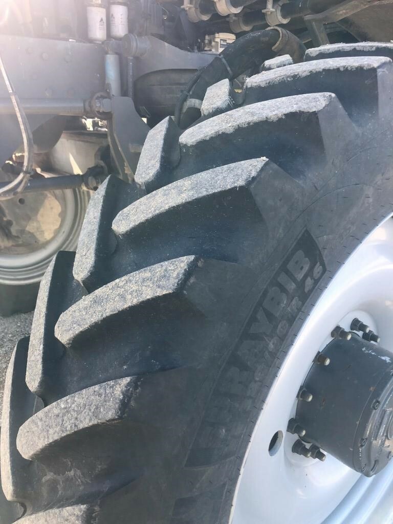 2020 ROGATOR RG1300C Self-Propelled Sprayer