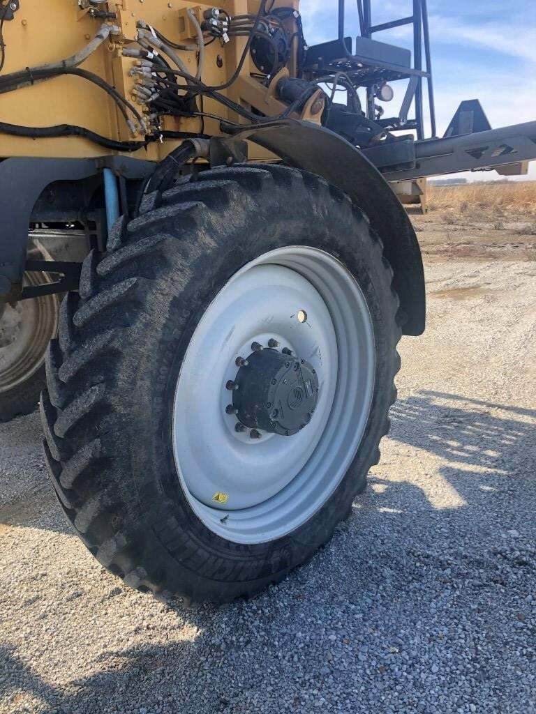 2020 ROGATOR RG1300C Self-Propelled Sprayer