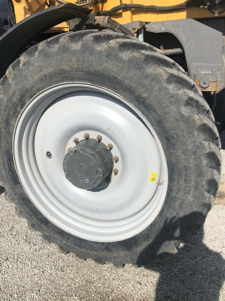 2020 ROGATOR RG1300C Self-Propelled Sprayer