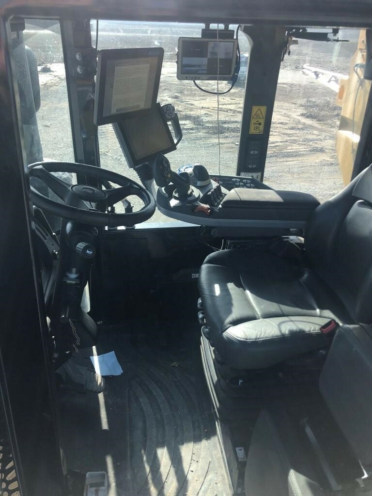 2020 ROGATOR RG1300C Self-Propelled Sprayer