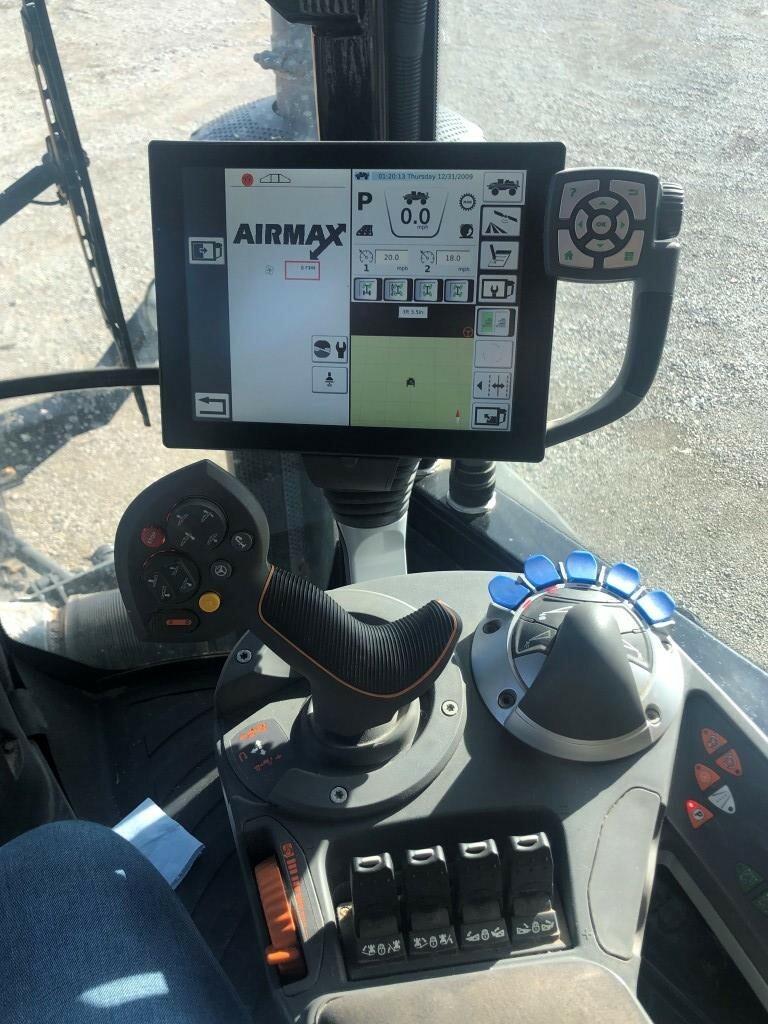 2020 ROGATOR RG1300C Self-Propelled Sprayer