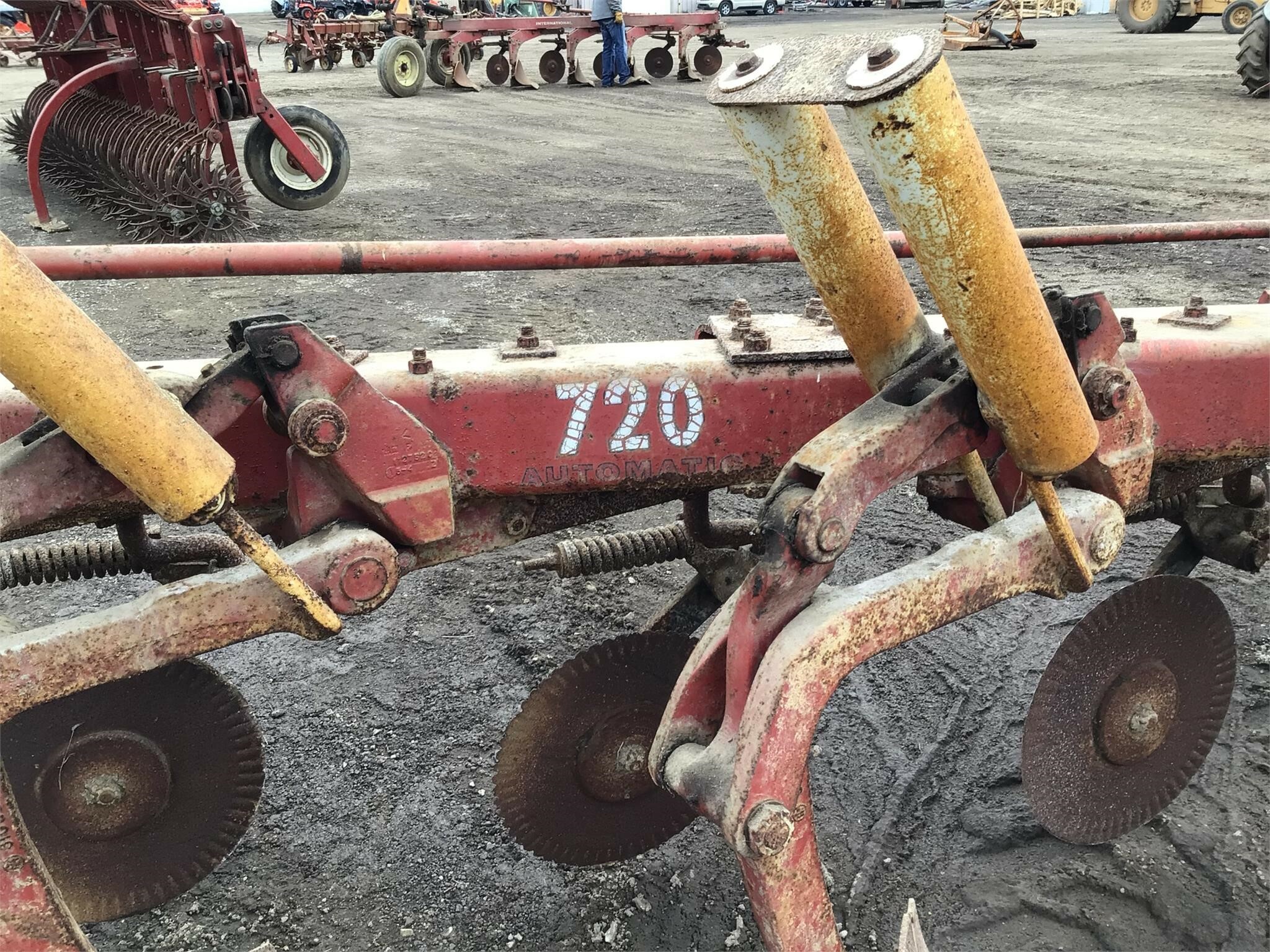  International Harvester 720 Plow