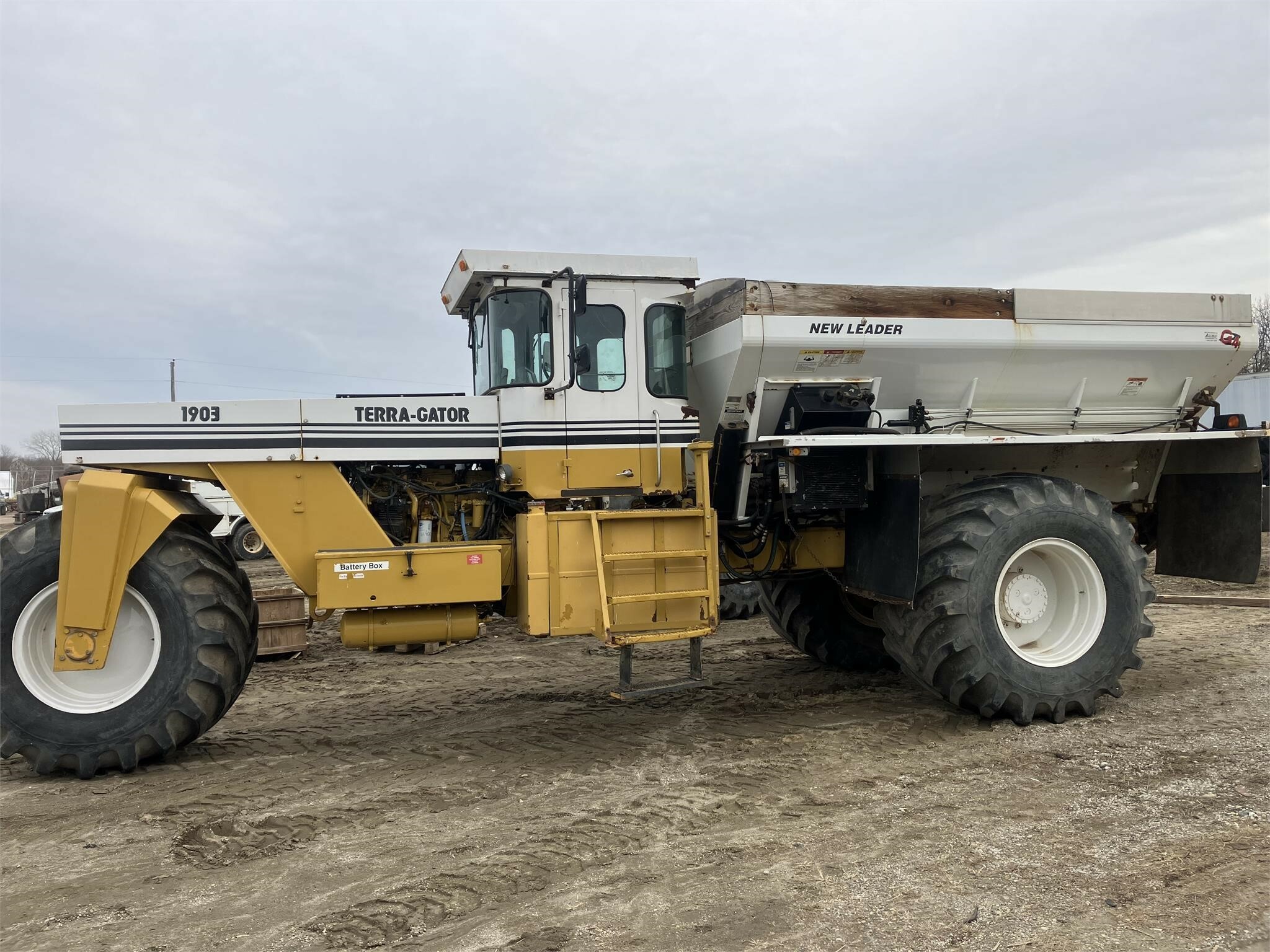 AgChem TERRAGATOR 1903 SelfPropelled Fertilizer Spreader 7,000 Machinery Pete