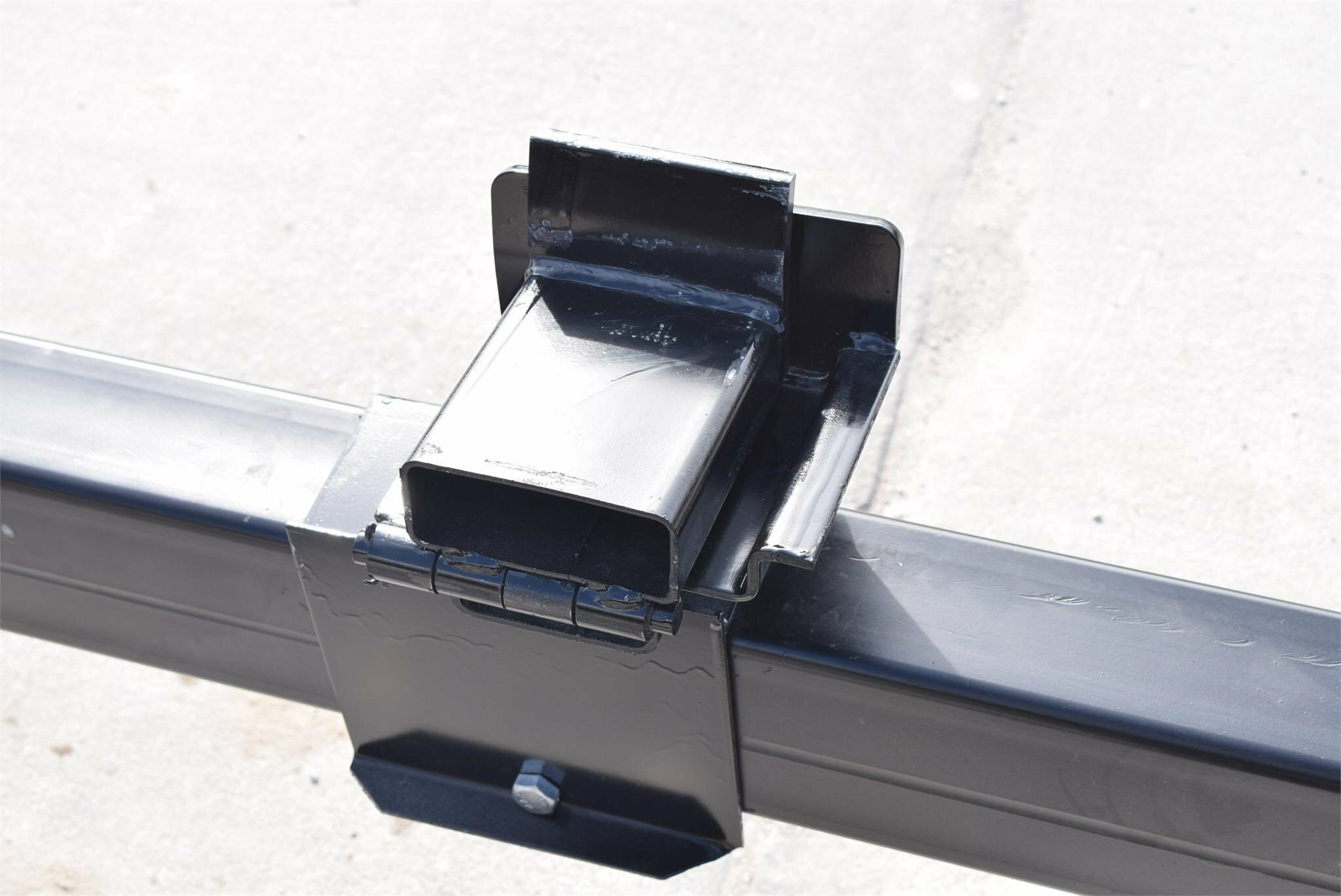 2025 E-Z Trail 680 Header Trailer