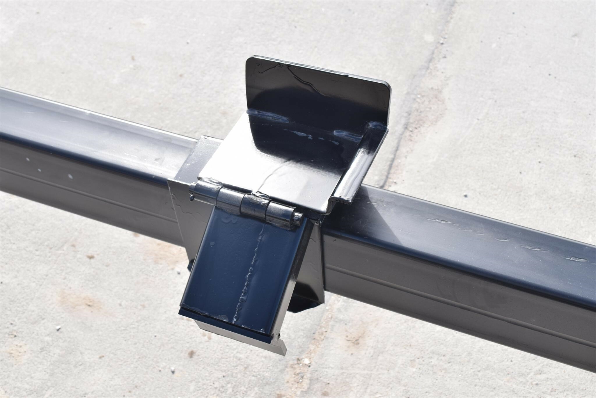 2025 E-Z Trail 680 Header Trailer