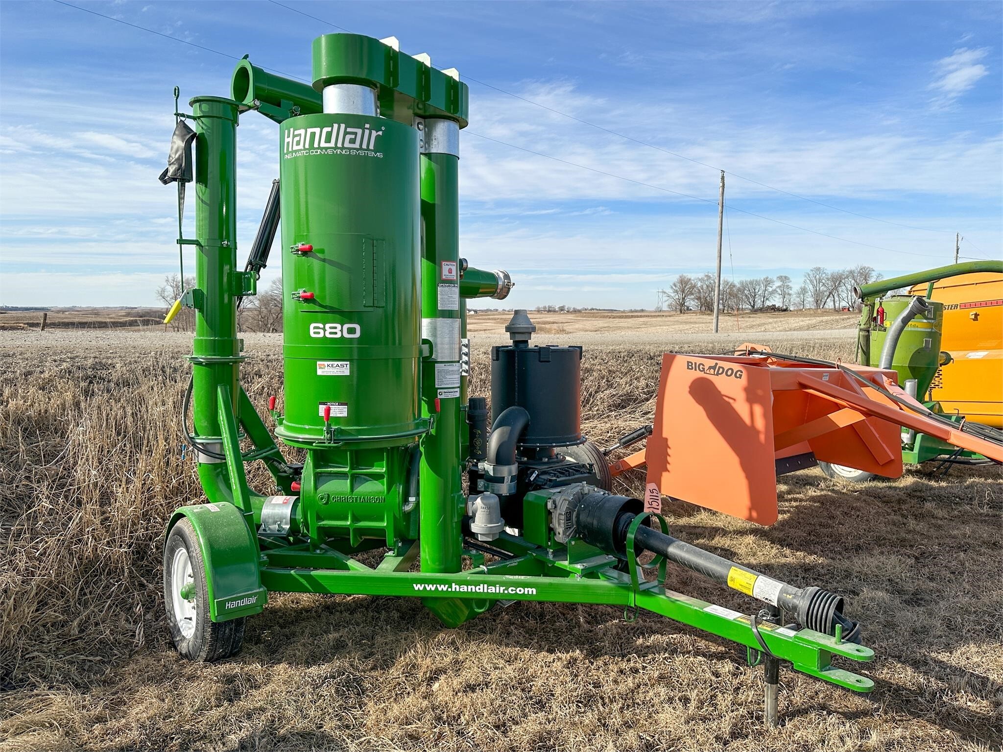 2026 Handlair 680 Grain Vac