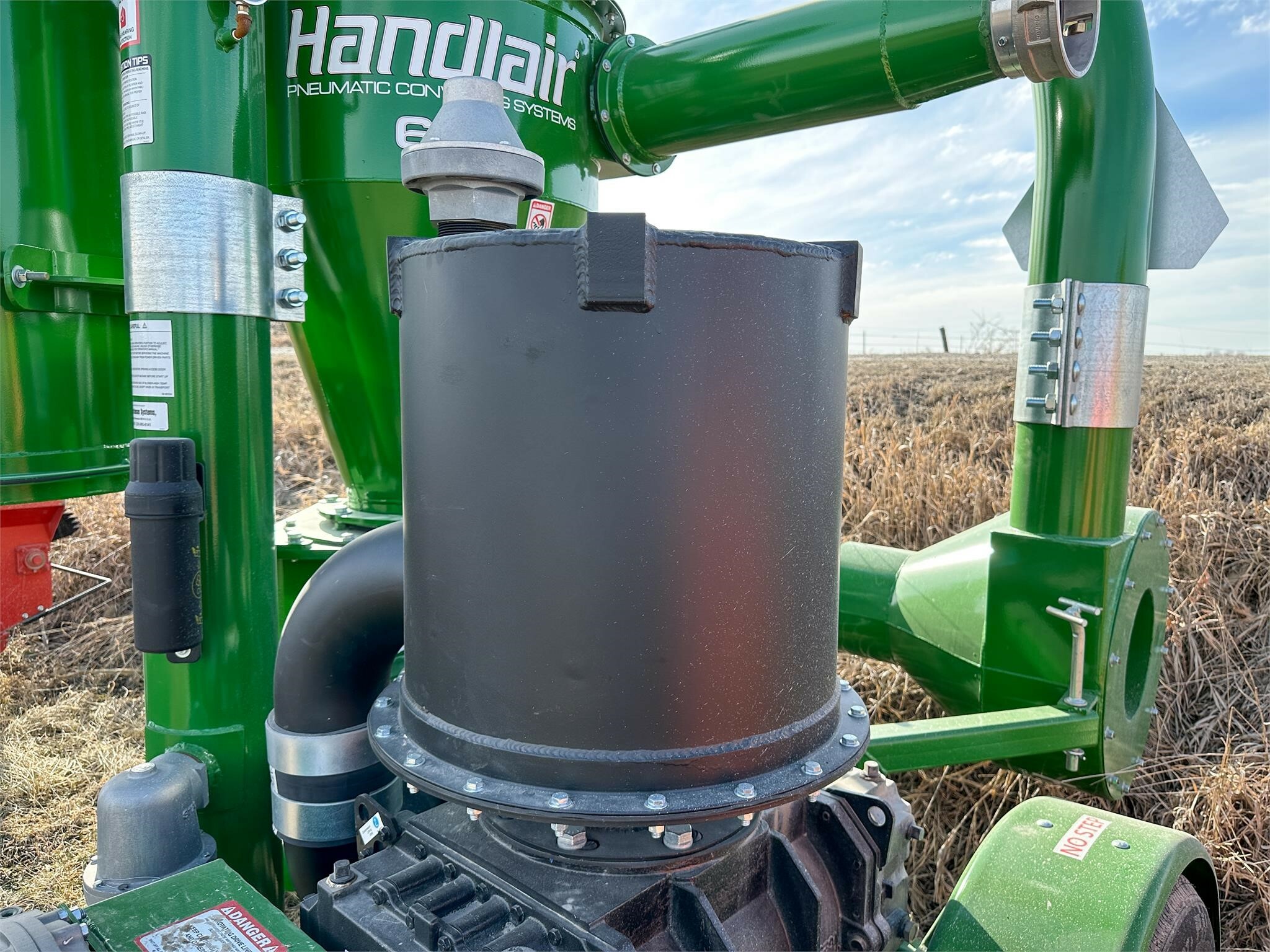 2026 Handlair 680 Grain Vac