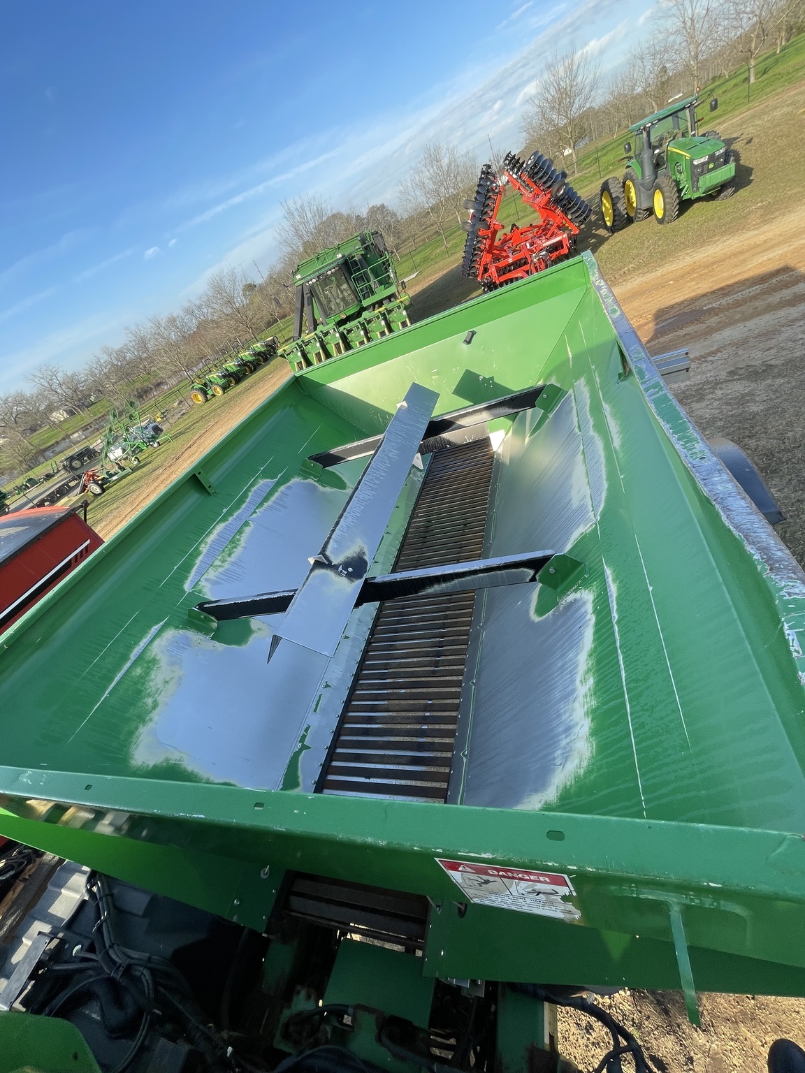 2017 John Deere R4045 Self-Propelled Sprayer