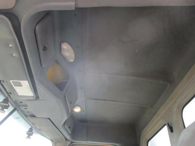 2011 Freightliner Cascadia 125 Semi Trucks/Trailer