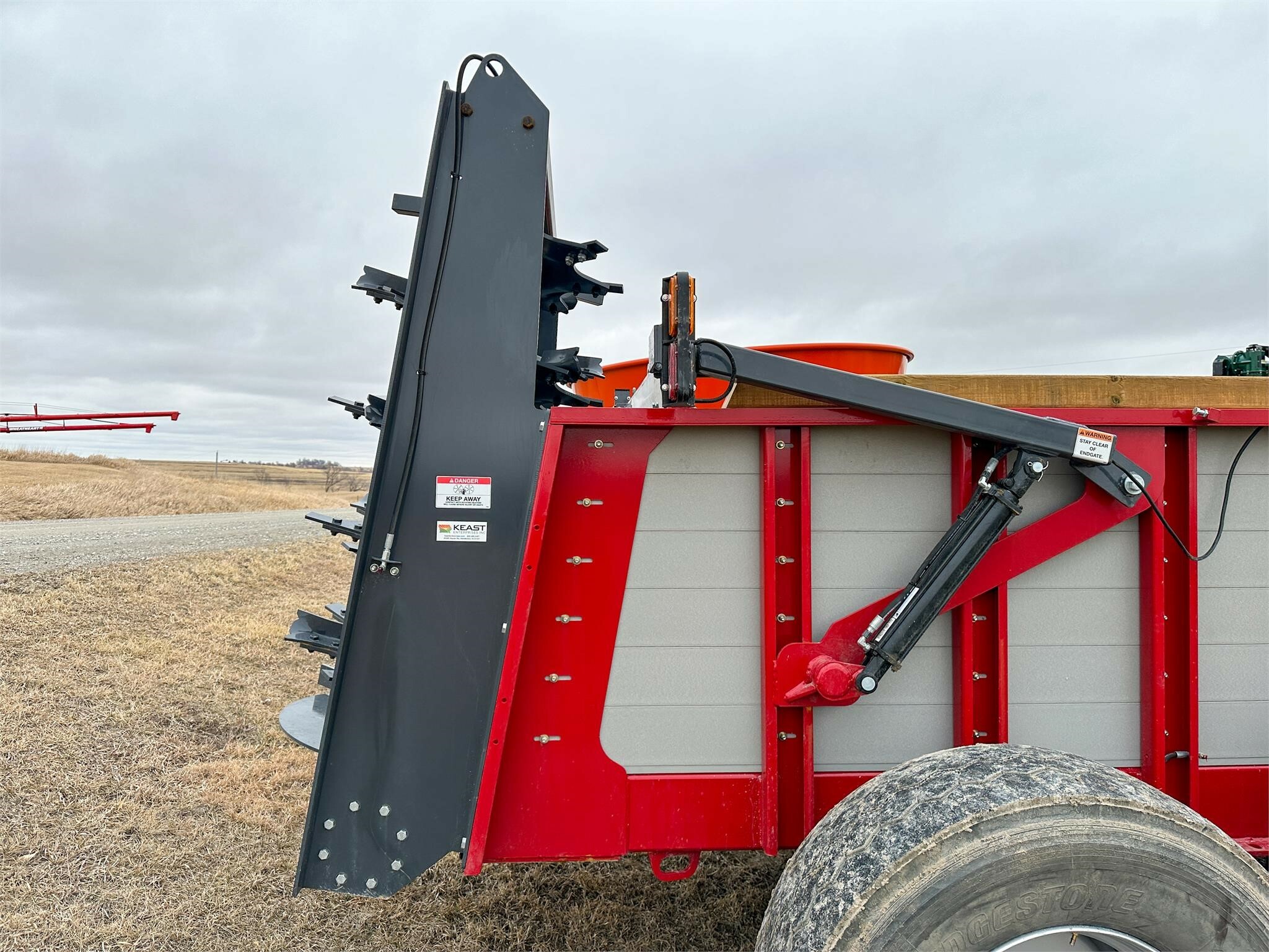 2025 Hagedorn Hydra-Spread Extravert 5290 Manure Spreader