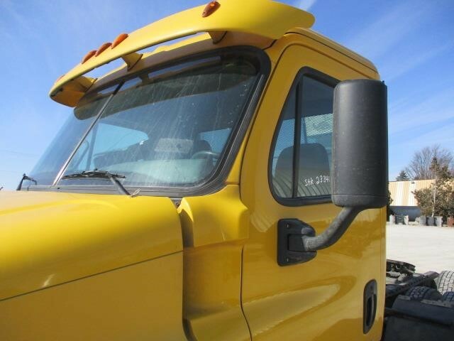 2011 Freightliner Cascadia 125 Semi Trucks/Trailer