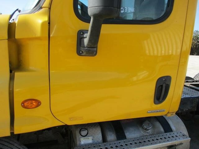 2011 Freightliner Cascadia 125 Semi Trucks/Trailer
