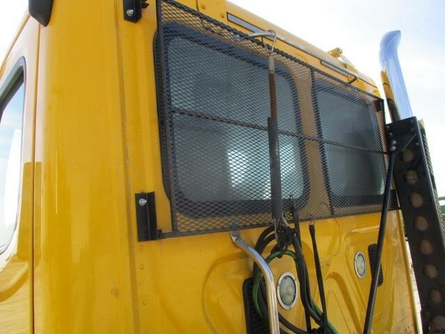 2011 Freightliner Cascadia 125 Semi Trucks/Trailer