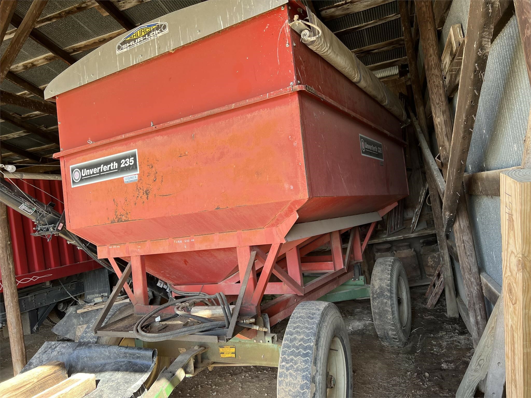  Unverferth 235 Gravity Wagon