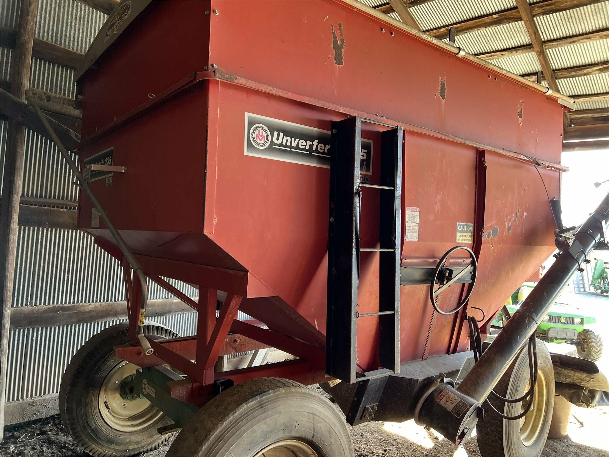  Unverferth 235 Gravity Wagon