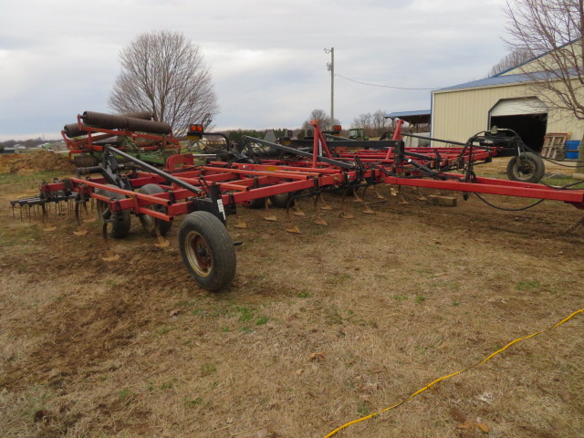  Case IH Tigermate II Field Cultivator
