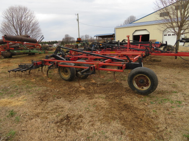  Case IH Tigermate II Field Cultivator