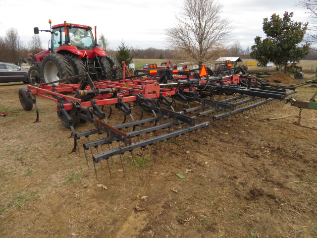  Case IH Tigermate II Field Cultivator
