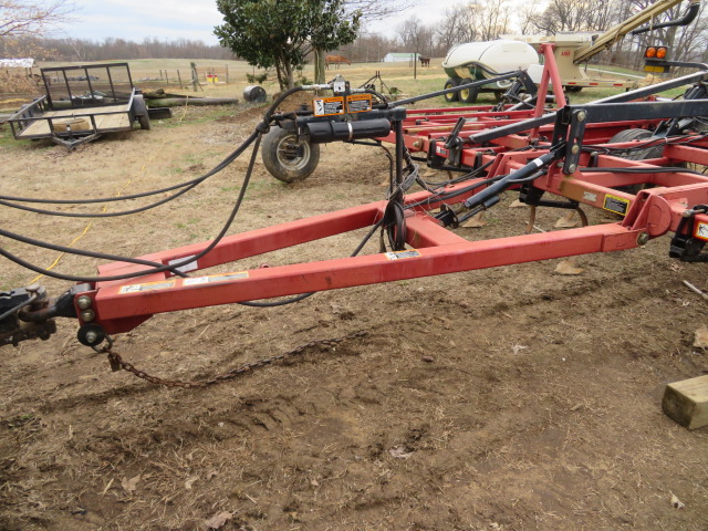  Case IH Tigermate II Field Cultivator