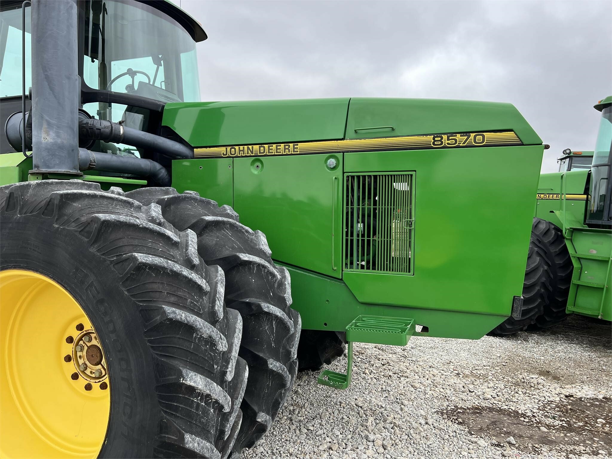 john-deere-8570-tractor-29-900-machinery-pete