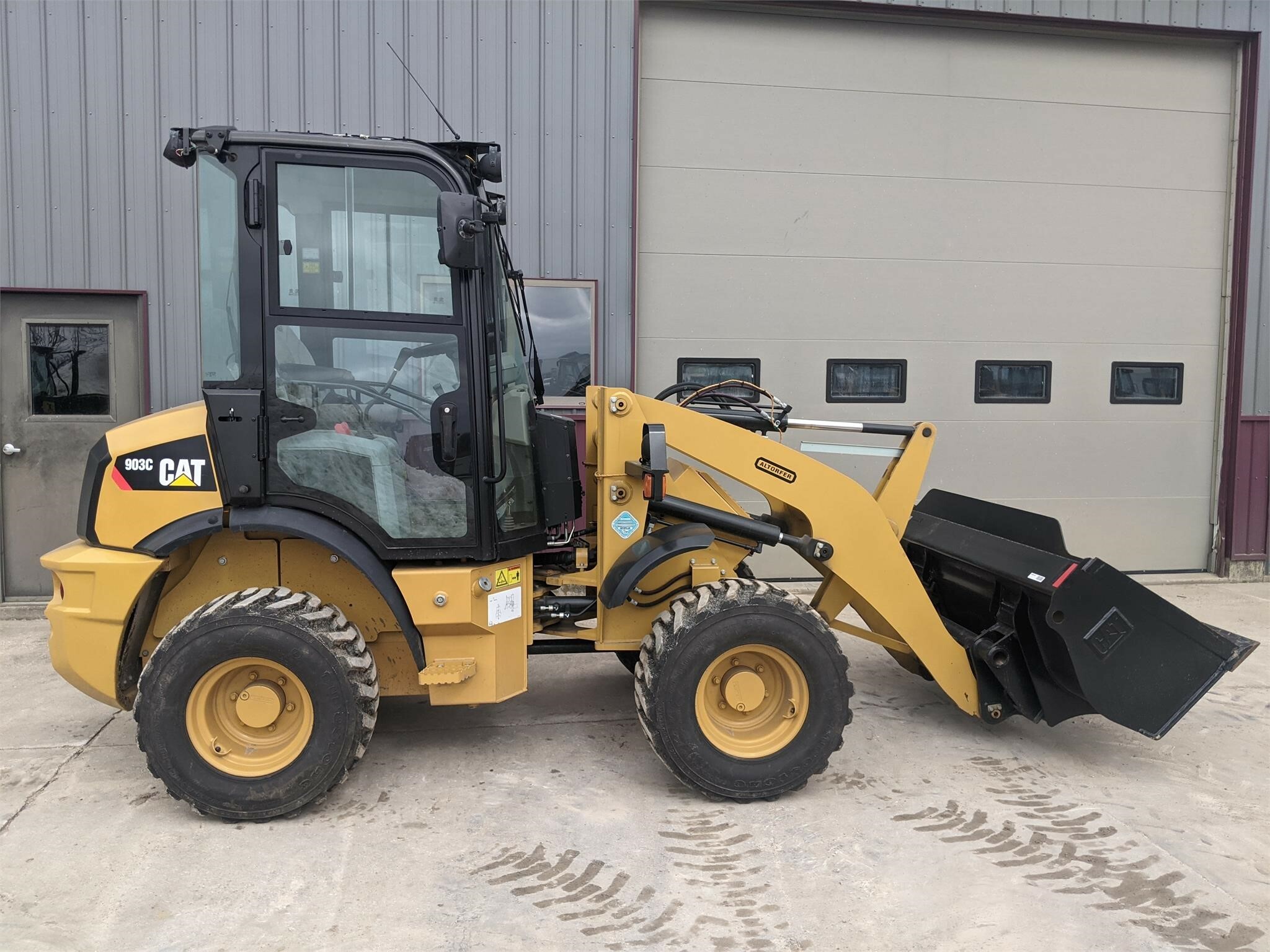 2015 Caterpillar 903C Miscellaneous