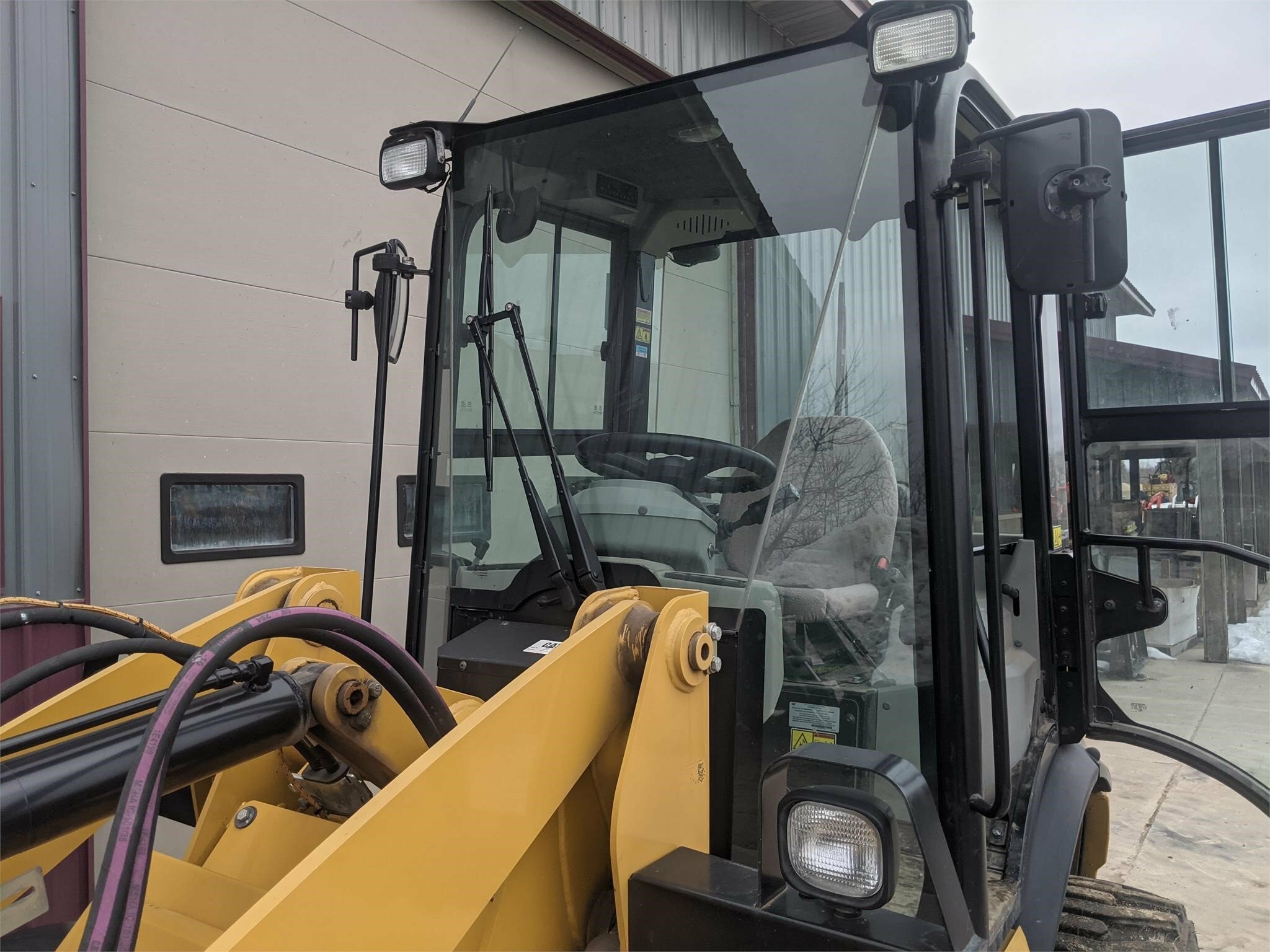 2015 Caterpillar 903C Miscellaneous