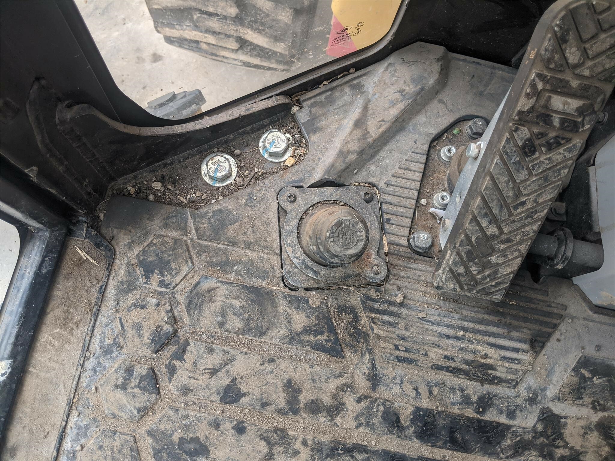 2015 Caterpillar 903C Miscellaneous