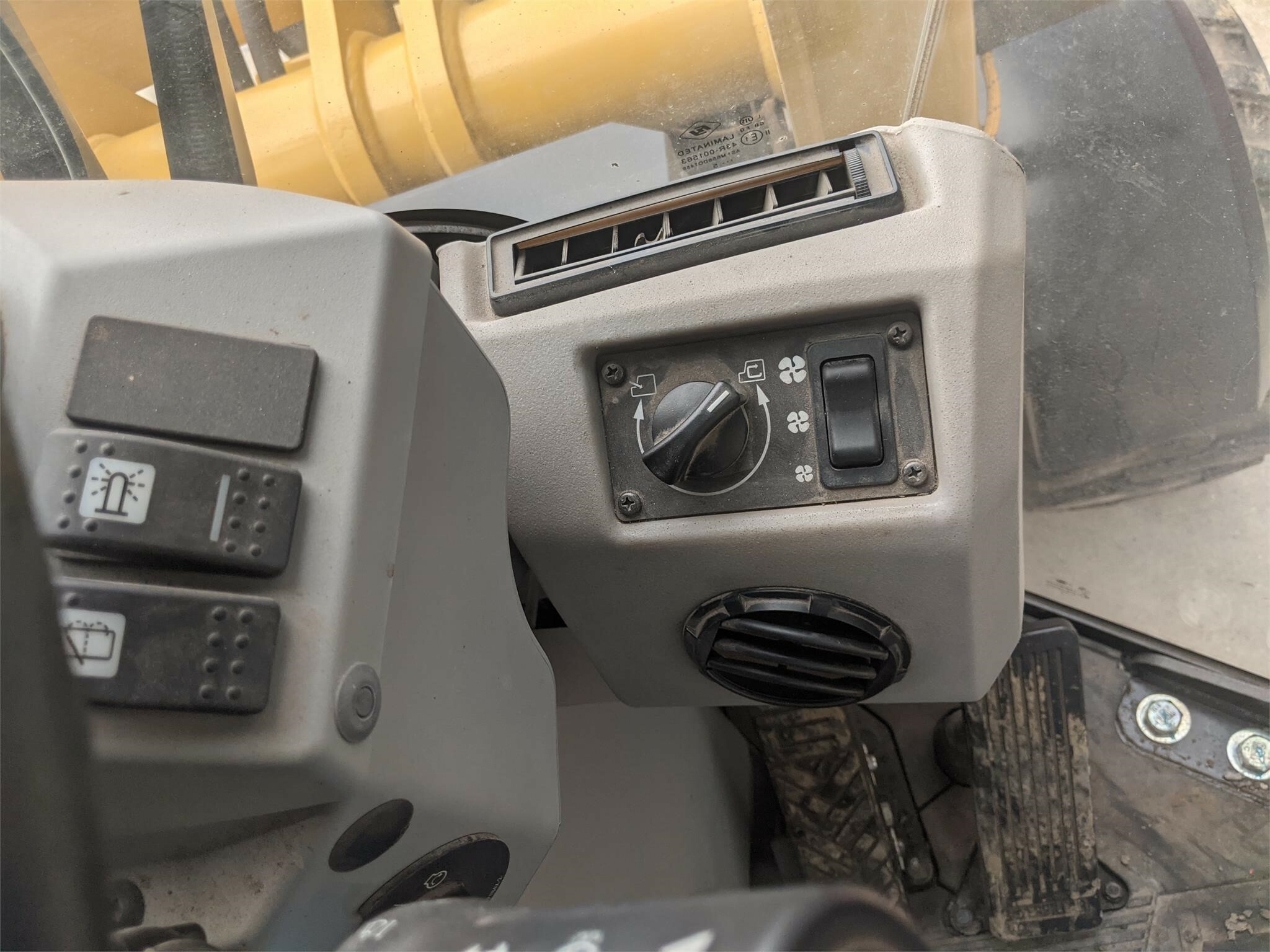 2015 Caterpillar 903C Miscellaneous