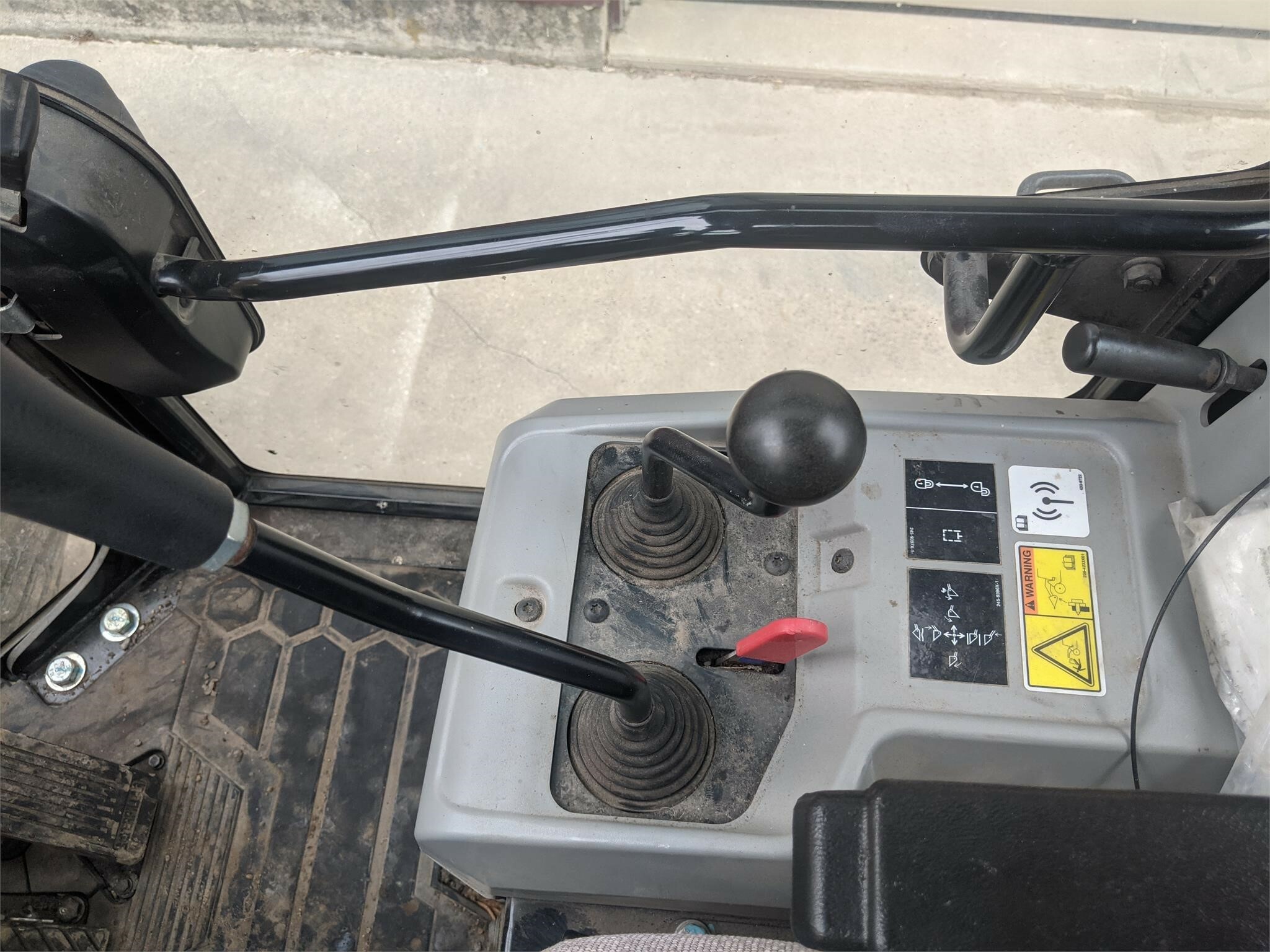 2015 Caterpillar 903C Miscellaneous