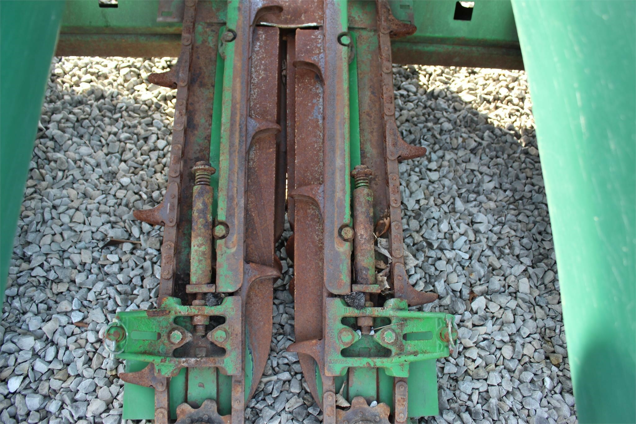1998 John Deere 693 Corn Head 10,900 Machinery Pete
