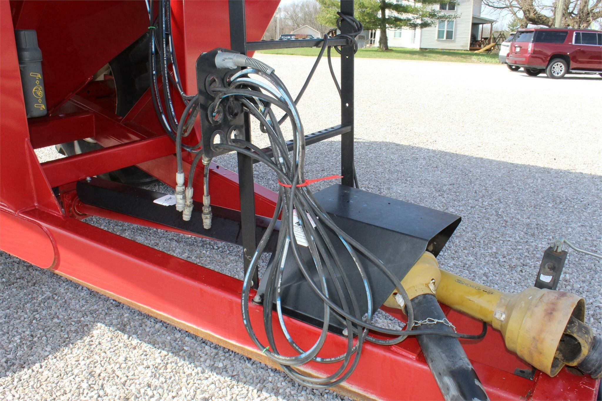 2013 J&M 750-18 Grain Cart