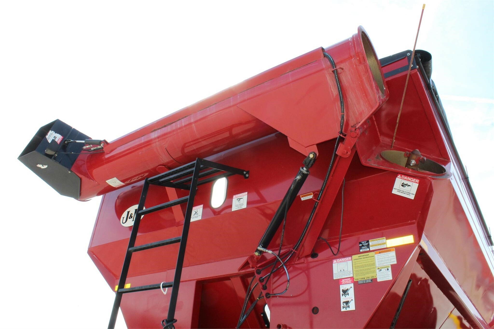 2013 J&M 750-18 Grain Cart